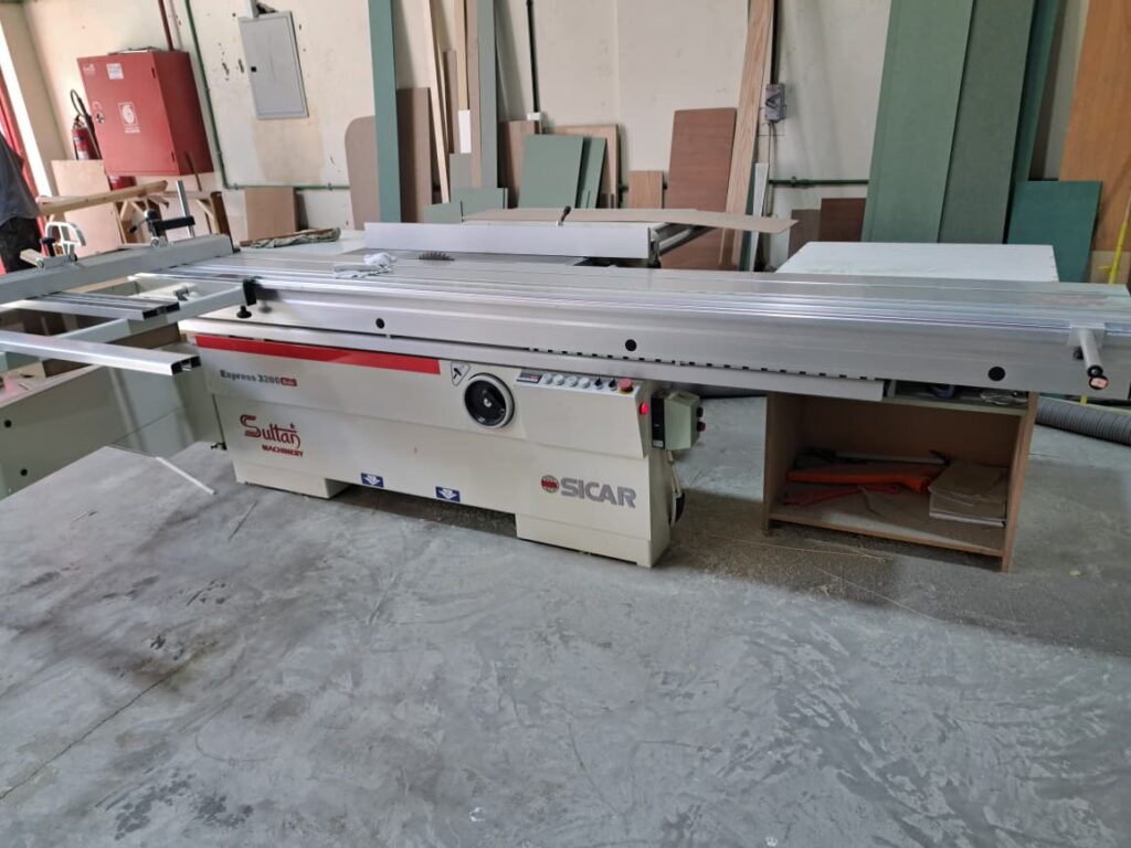 Used Industrial Sliding Table Panel Saw