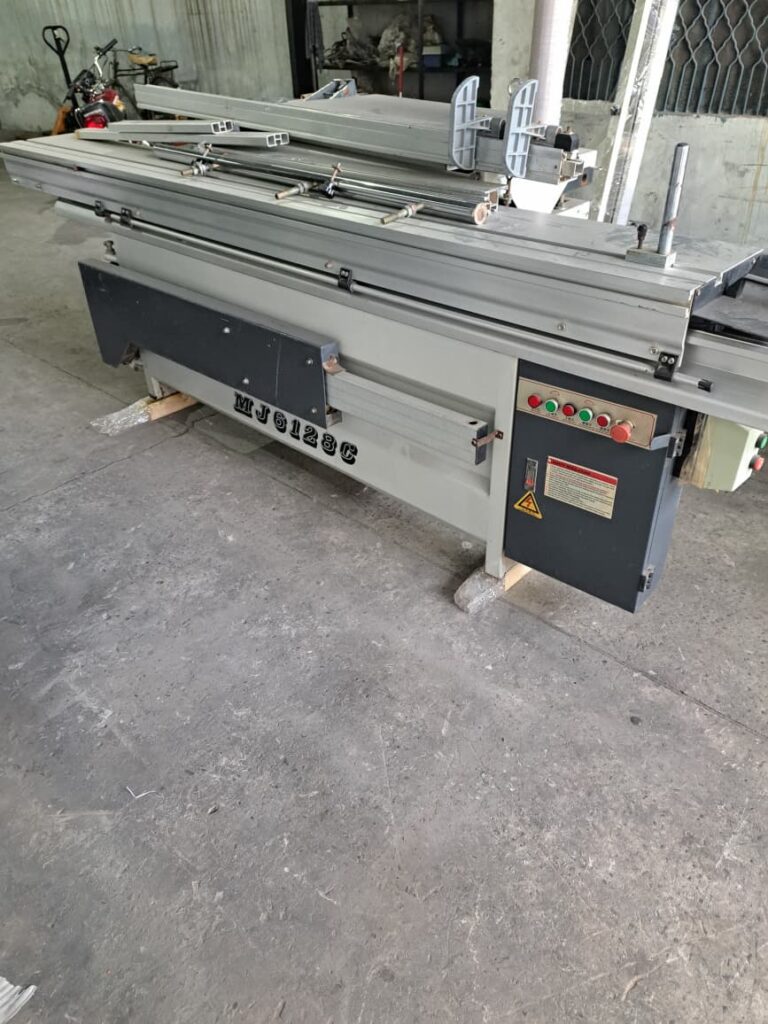 Used Industrial Sliding Table Panel Saw
