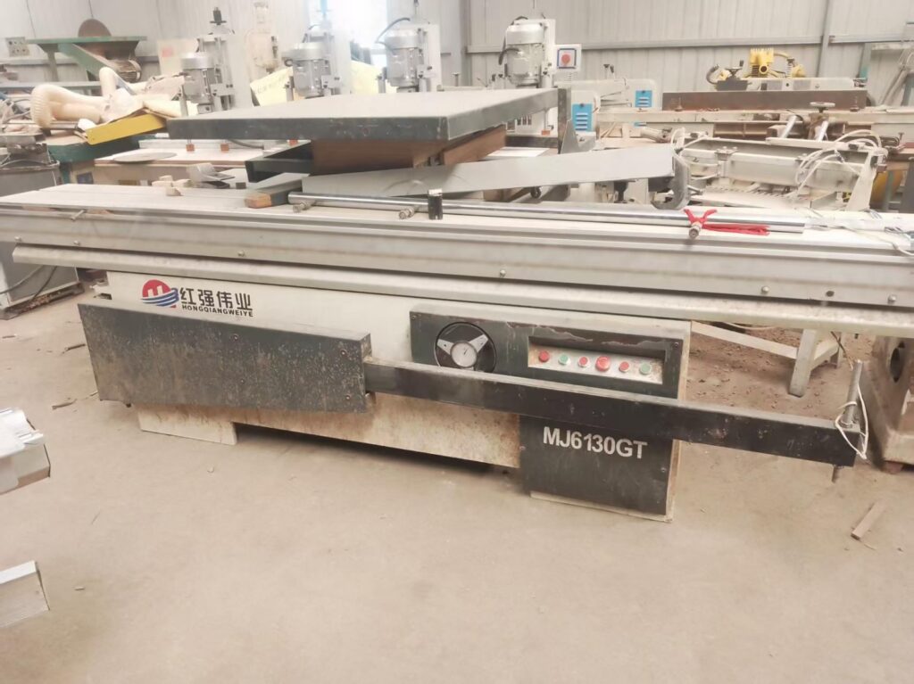 Used Industrial Sliding Table Panel Saw